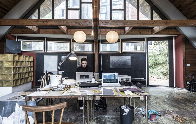 Artists in residence in Borca, working in the Capanna-atelier of the Colonia (summercamp building) - photo Giacomo De Donà