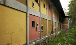 La Colonia, volumi esterni di raccordo.