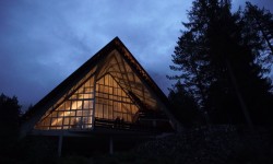 L'Aula Magna, di nuovo illuminata, è il cuore della Colonia che più non dorme. - Foto Archivio DC